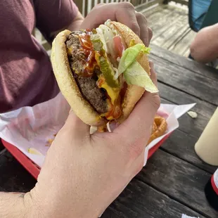 Jaleleno and cheddar burger