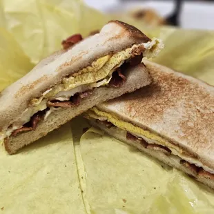 Bacon and Egg Breakfast sandwich (no lettuce no tomato)