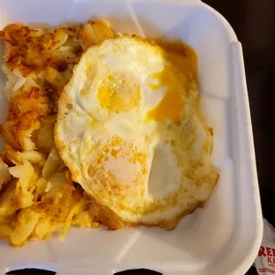 Over medium eggs and hashbrowns