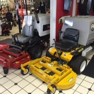 Walker and TORO Commercial Bagging Units. So Many Choices!