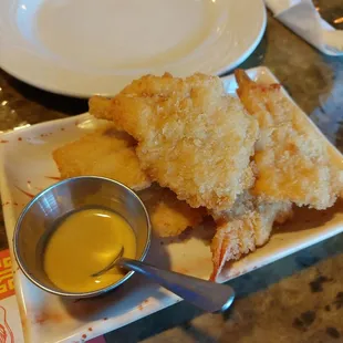 Fried shrimp with hot mustard