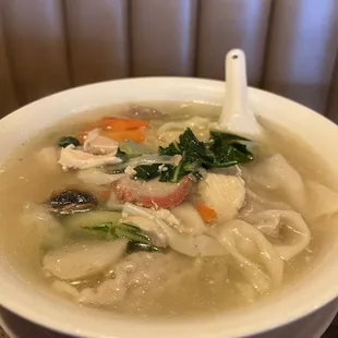 A little (huge) bowl of wor wonton soup to chase down the big entrée!