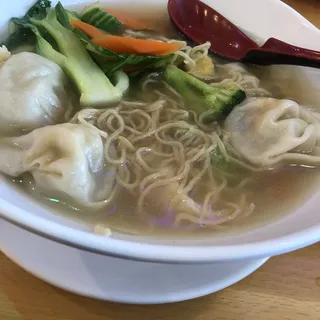25. Wonton Noodle Soup Lunch Special