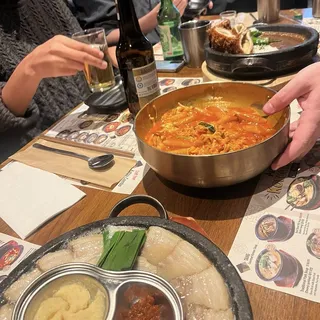 Rose Tteokbokki (Rose Spicy Rice Cake)