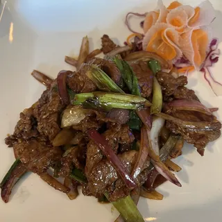 Braised Beef with Green Onion