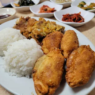 Meat Jun Mandoo Combo!