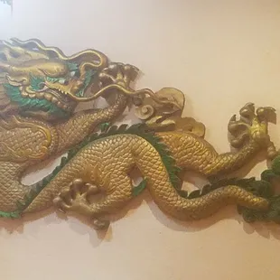 Dragons on the walls