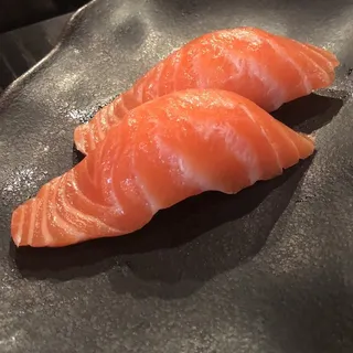 Salmon Nigiri