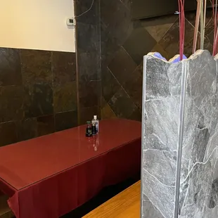 Private area for 5-6 people.