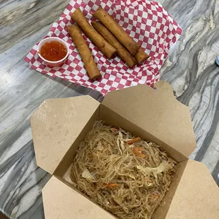 Lumpia and an order of pancit!
