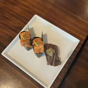 Uni, wagyu