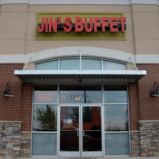 the entrance to the restaurant