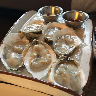 6 Piece Raw Oyster on 1/2 Shell