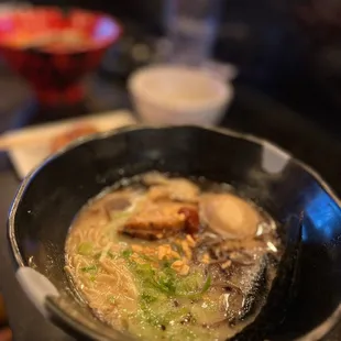 JINYA Tonkotsu Black - @rayz