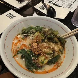 Spicy Creamy Vegan Ramen*