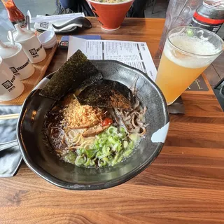 JINYA Tonkotsu Black*