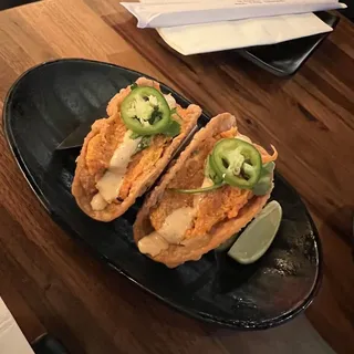 Spicy Tuna Tacos* (2 pcs)