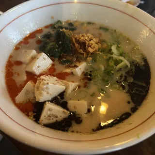 Spicy Creamy Vegan Ramen*