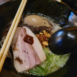 JINYA Tonkotsu Black*