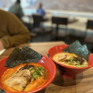 Premium Tonkotsu Red* (Level 2 spicy)