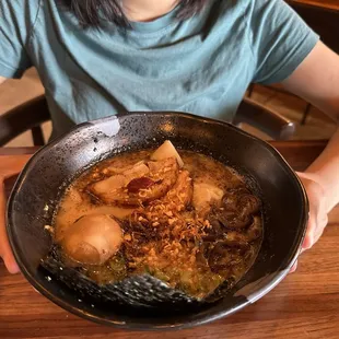 JINYA Tonkotsu Black* PLUS shrimp wonton