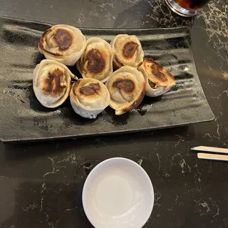 Impossible Gyoza (6pcs)*