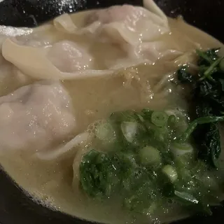Wonton Chicken Ramen*