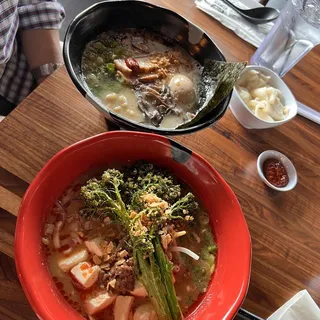 JINYA Tonkotsu Black*