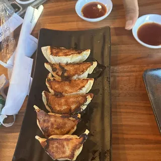 Pork Gyoza ( 6pcs)*