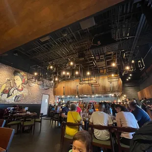 Main floor - Ambience