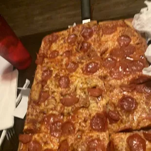 food, pizza