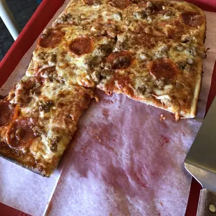 Medium with Pepperoni and Sausage