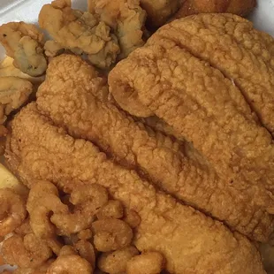 Catfish oyster combo