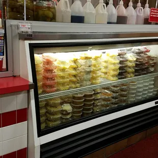 Dessert case