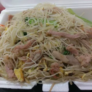 August 26 2018; #24 Chow Mei Fun w. pork ($6.95).