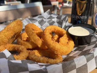 Fat Willy's