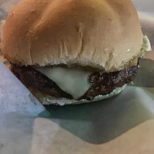 $2.50 cheese burger (medium)
