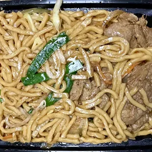Beef lo mein