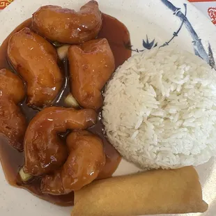 General Tso&apos;s Shrimp with white rice and a spring roll