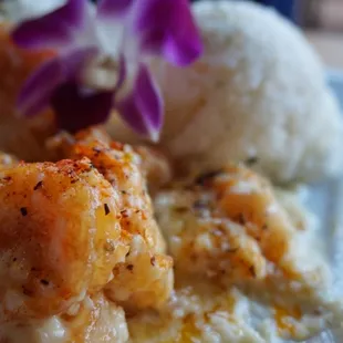 Hawaiian Garlic Shrimps - close up