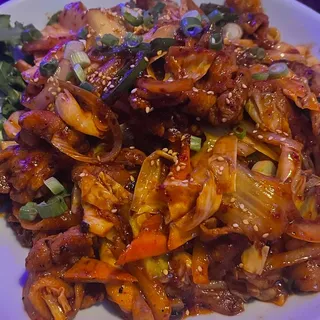 Spicy pork with kimchi (jaeyook)