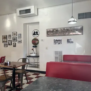 sushi and sashimi, interior