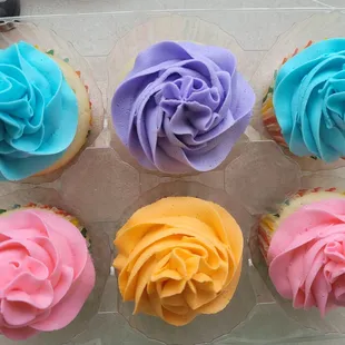 food, dessert, cupcakes