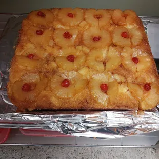 Pineapple upside down cake