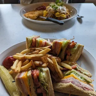 Huuuuge club sandwich!