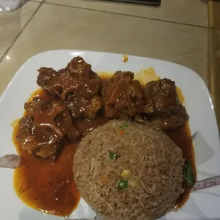 Oxtails with red sauce