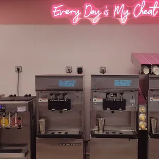 Frozen custard machines