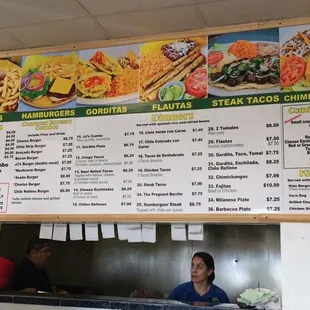 Waiting 30mins for my 4 tamales to go...