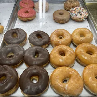 Regular glaze donuts