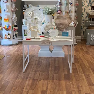 Accessories and gifts!!